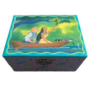 VINTAGE DISNEY POCAHONTAS “JUST AROUND THE RIVERBEND” WIND-UP MUSIC BOX. WORKS
